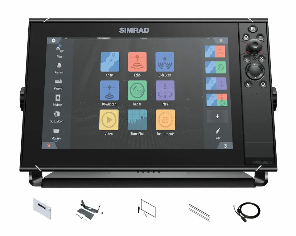 ������ Simrad NSS12 evo3S with World Basemap