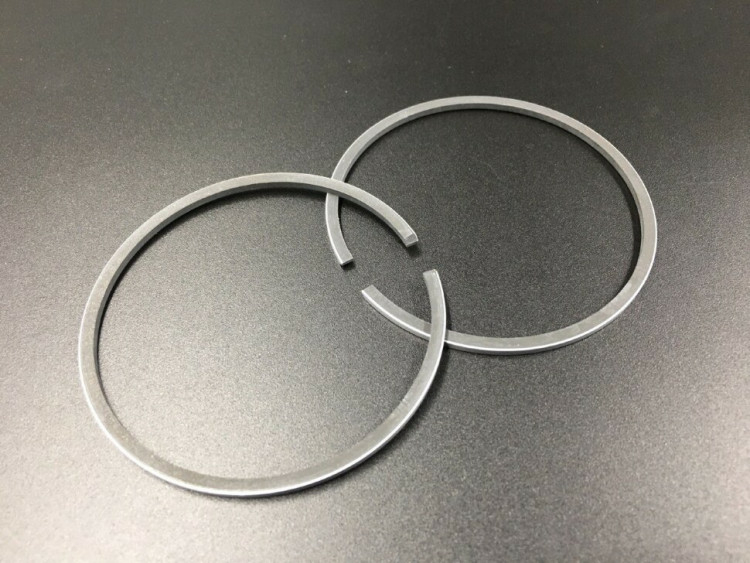 Кольца поршневые, комплект на один поршень Yamaha 40-50 (0.25mm) (2Ring) (Yamaha)